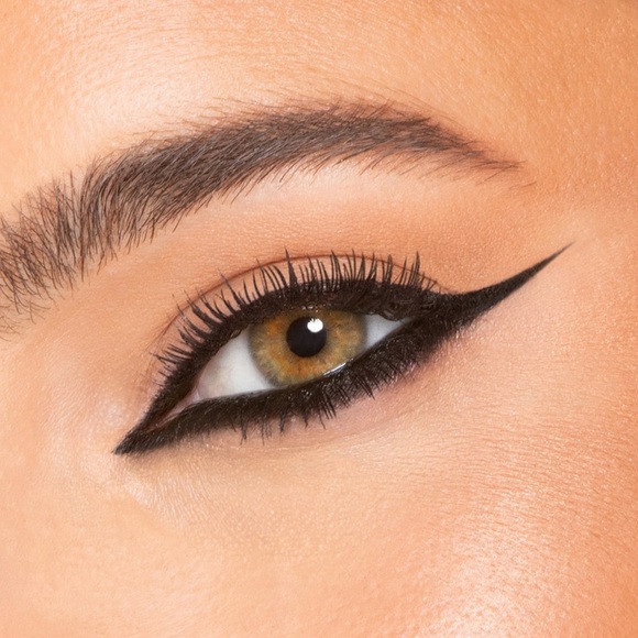 Too Faced Killer Kajal 12 Hour Longwearing Intense Black Eyeliner - Picture 2 of 3